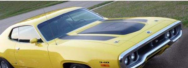 Picture of 1972 Plymouth Road Runner Hood and Deck Lid Longitudinal Stripe Kit