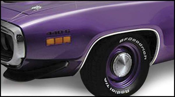 Picture of 1971-1972 Plymouth B-Body Wheel Opening Trim Molding Set 