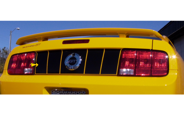 Picture of 2005-09 Mustang Tail Panel Accent Decal (Style 1 - Serrated)
