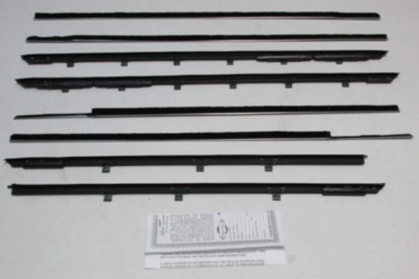 Picture of 1962 Bonneville, Catalina, and Parisienne 4 Door Hardtop Authentic Window Felts Whiskers Kit (8pcs)